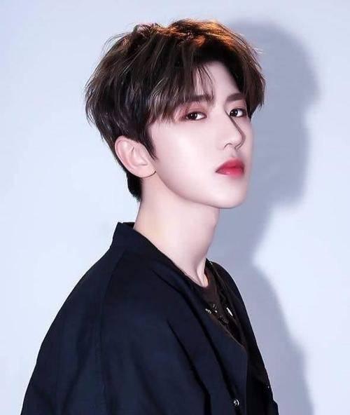 娱乐吃瓜君范丞丞蔡徐坤